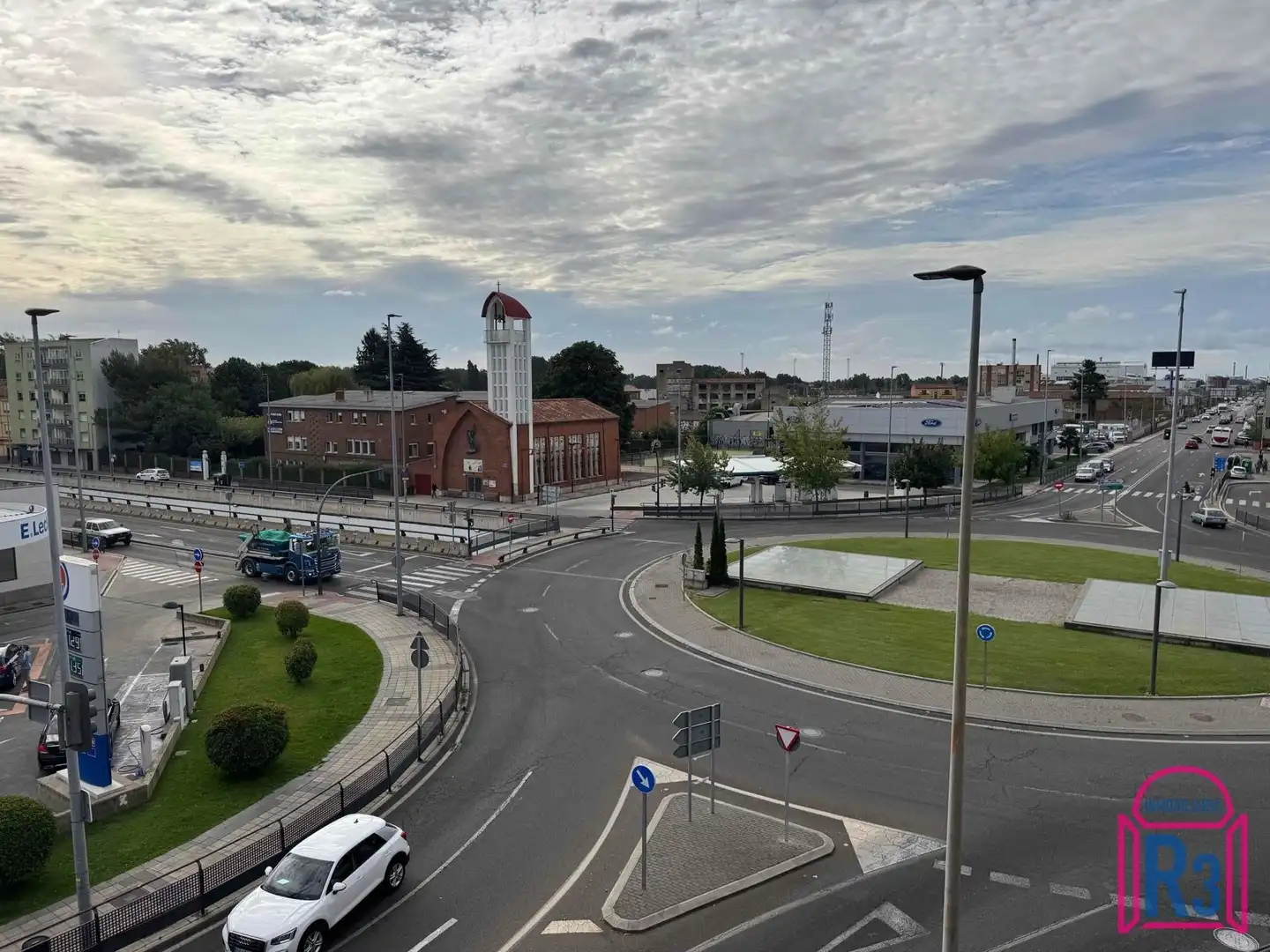 Exterior view of Flat for sale in León Capital   with Heating and Terrace