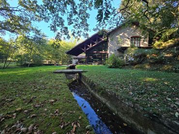 Casa amb jardí en venda a Celorio - Poó - Parres