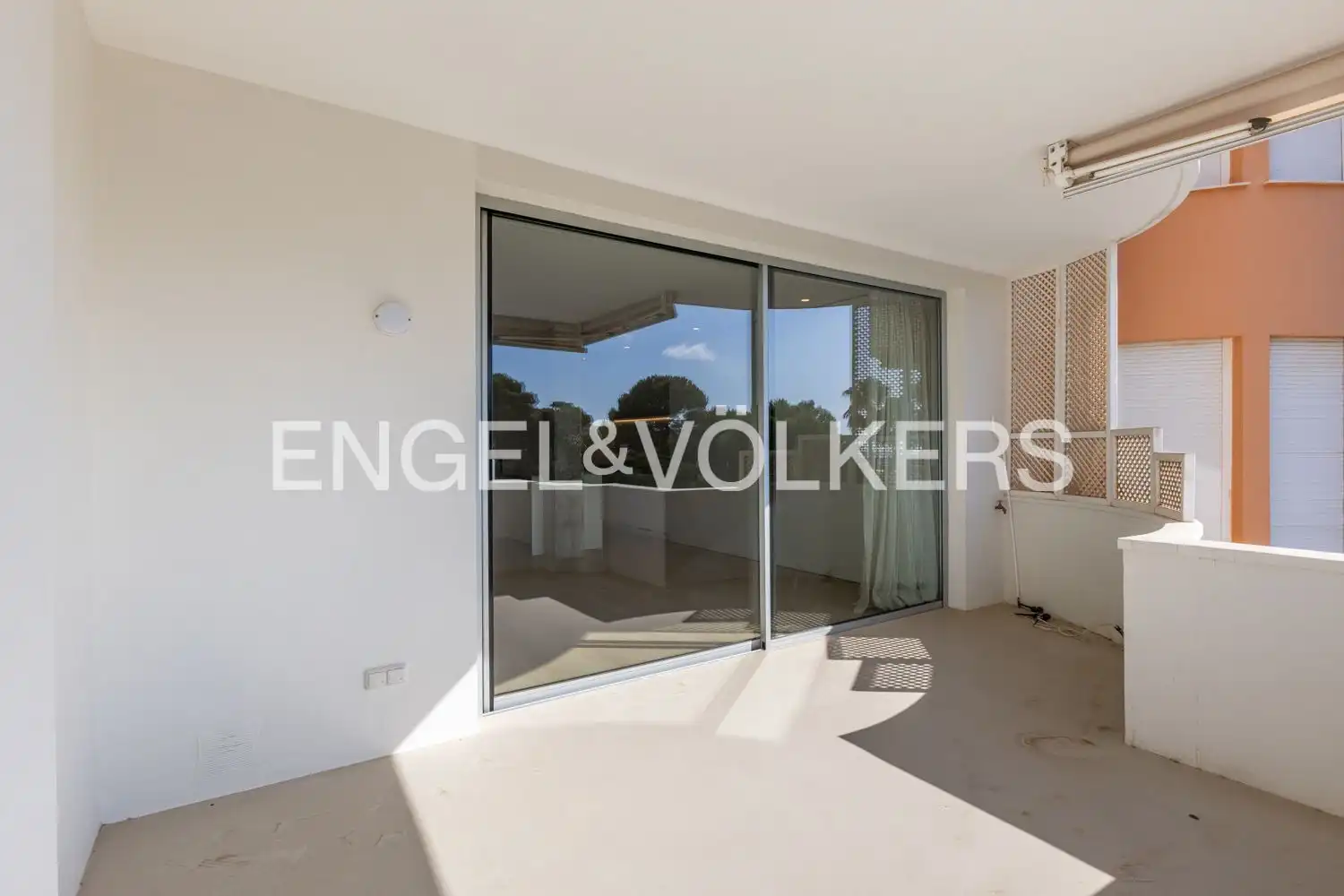 Terrace of Flat for rent in Dénia  with Air Conditioner, Heating and Parquet flooring