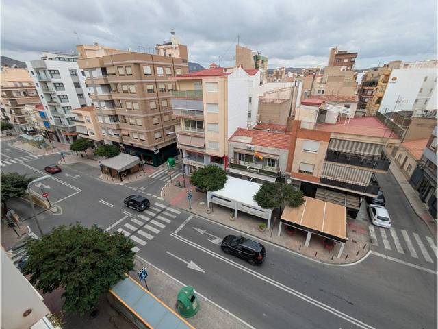 Piso en Venta en Calle Milagros Maestre, 86 en Plaza Castelar - Mercado Central