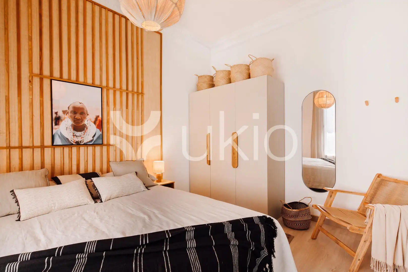 Dormitori de Apartament de lloguer en Barcelona amb Aire condicionat, Moblat i Forn