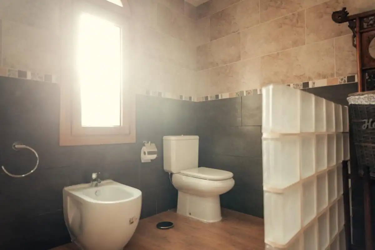 Bathroom of Houses for rent in Elche / Elx  with Air Conditioner, Heating and Private garden