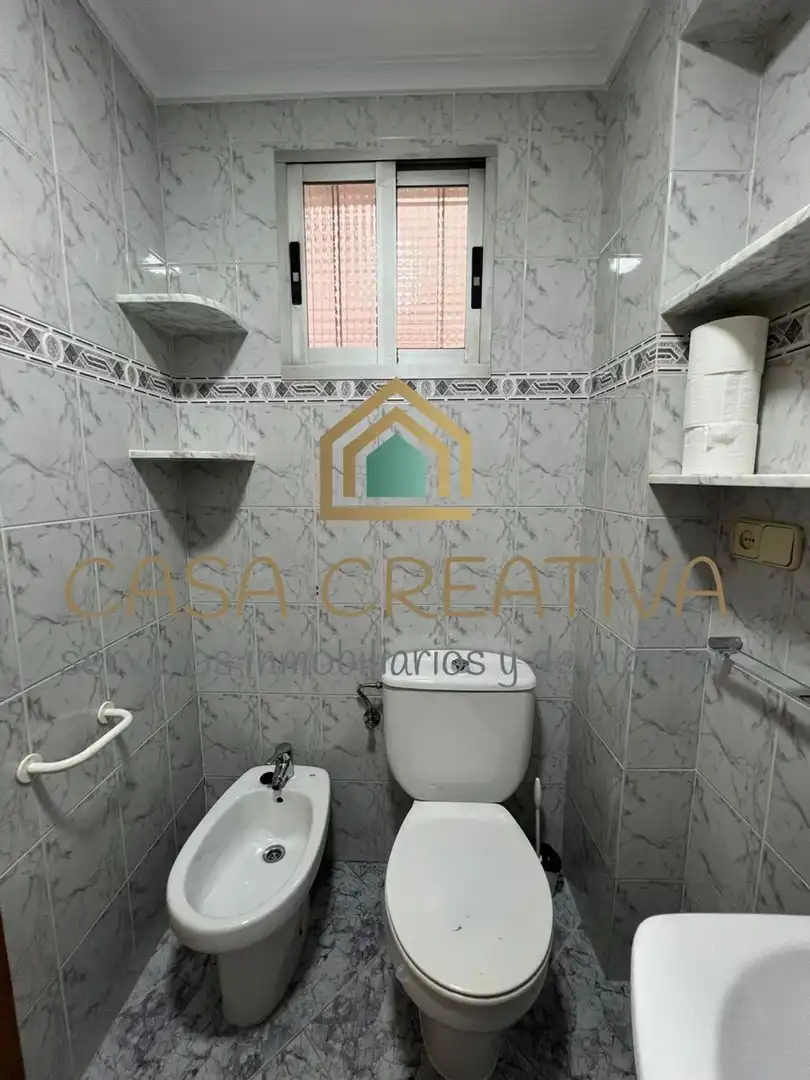 Bathroom of Flat for rent in Valencia  with Air Conditioner, Heating and Terrace