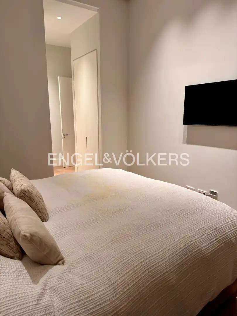 Bedroom of Flat for sale in Madrid  with Air Conditioner, Heating and Storage room