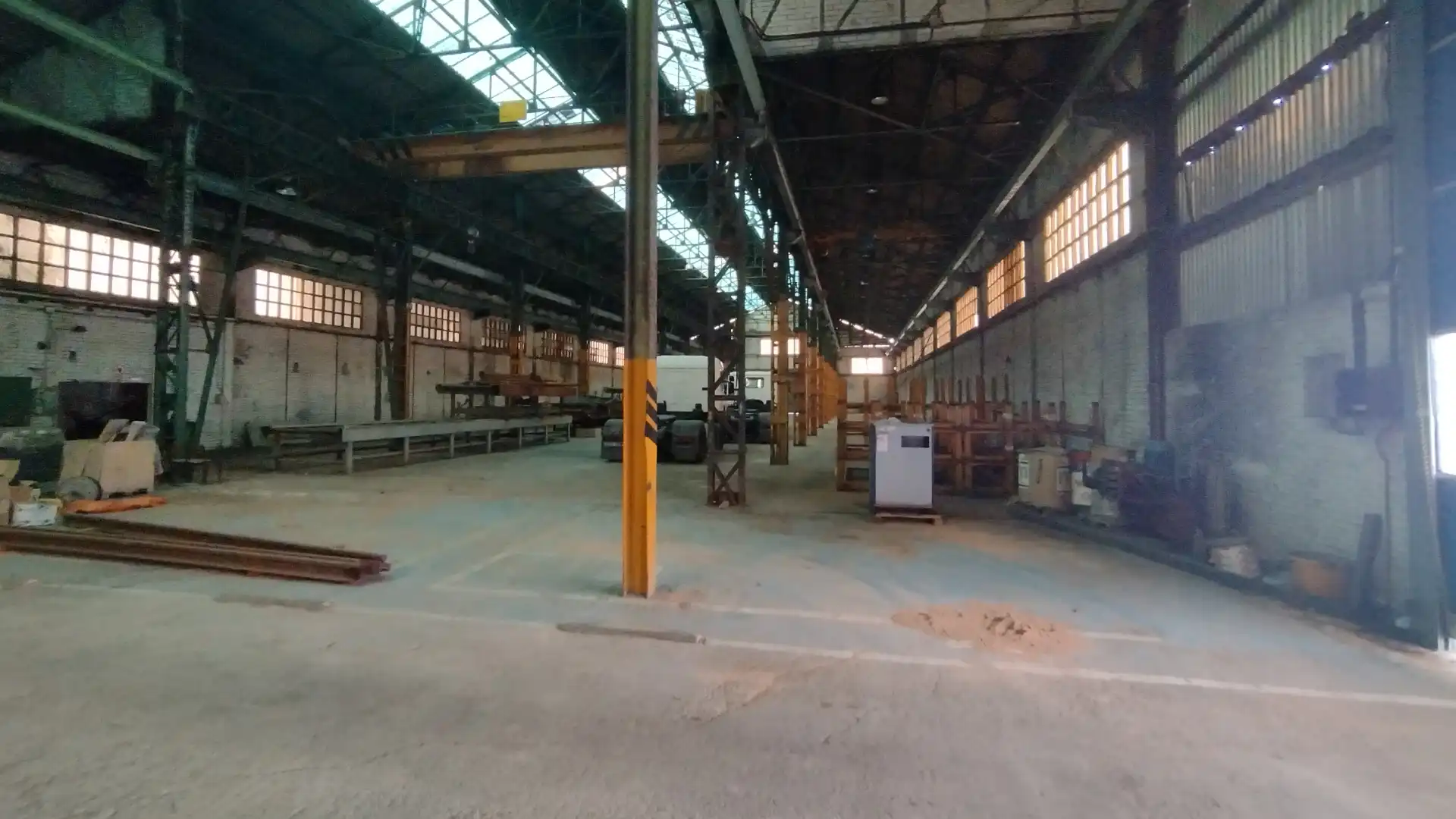 Fabrikhallen zur Miete in Basauri 