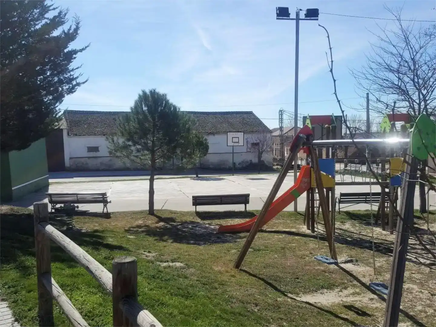Aparcament de Loft en venda en Ortigosa de Pestaño amb Moblat