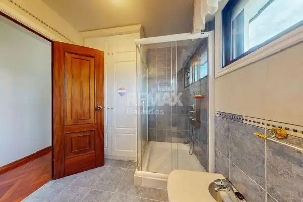 Bathroom of Houses for sale in Vigo   with Heating, Private garden and Parquet flooring