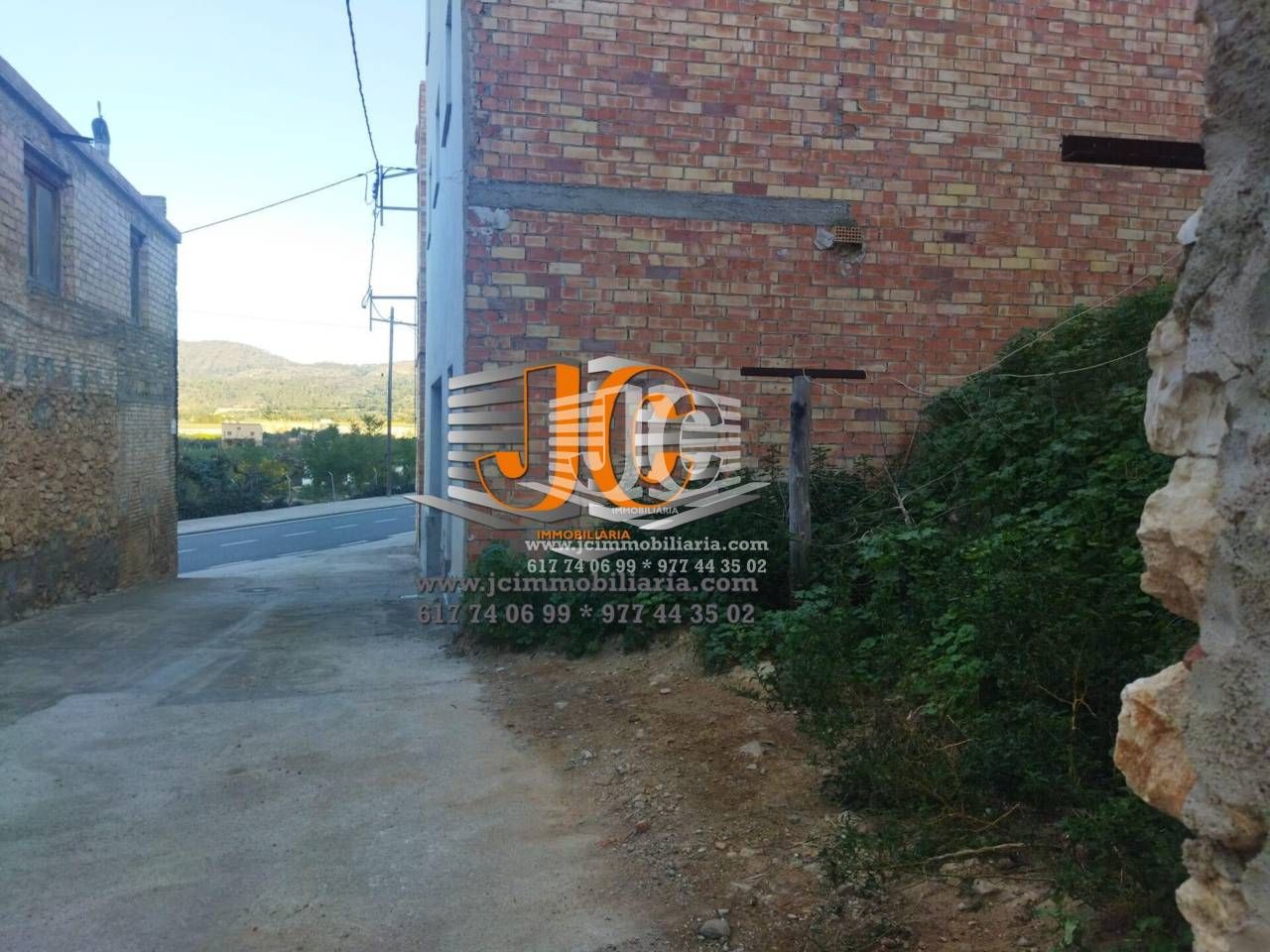 Terreny industrial en venda en Tivenys