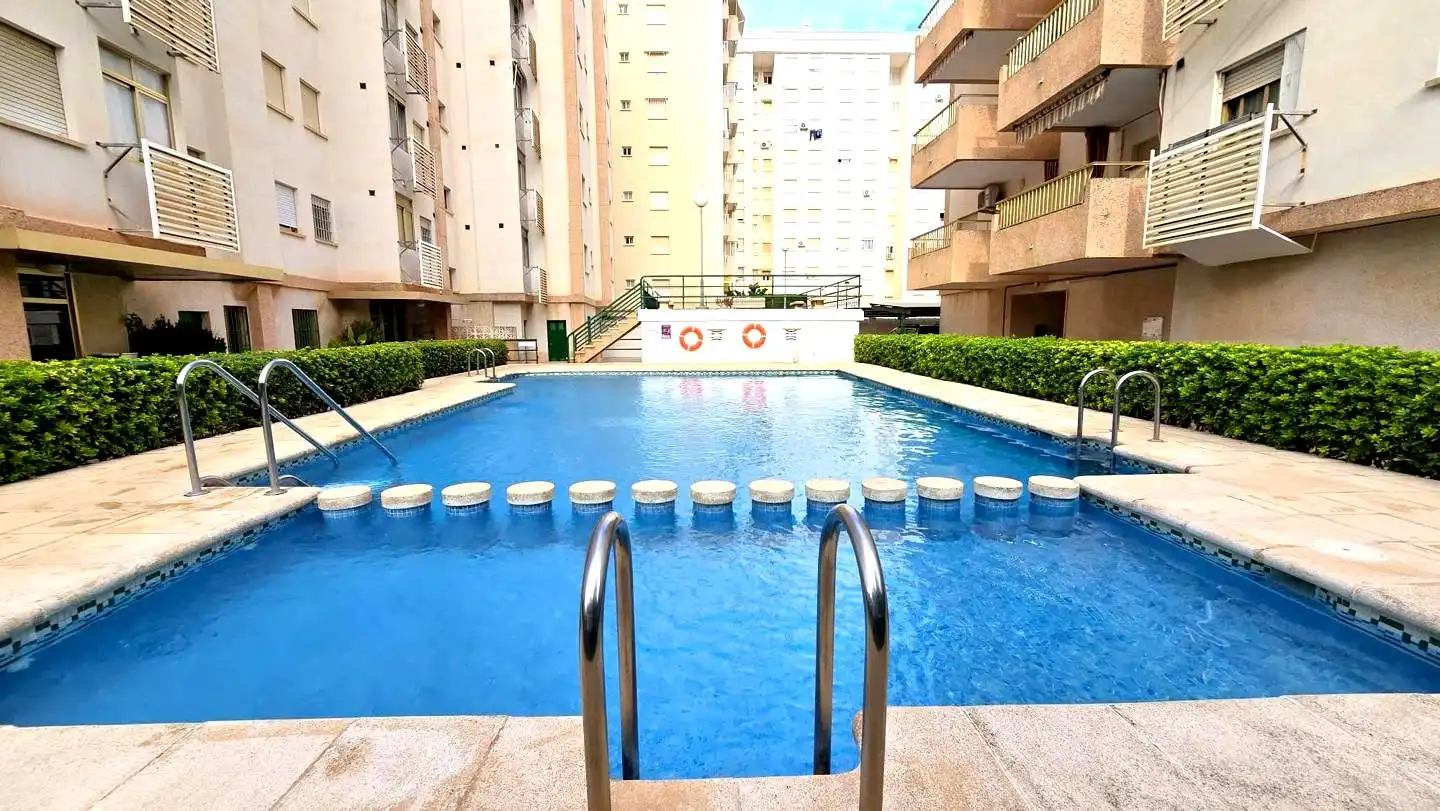 Apartament amb piscina de lloguer a Plaza Rosa de los Vientos 20