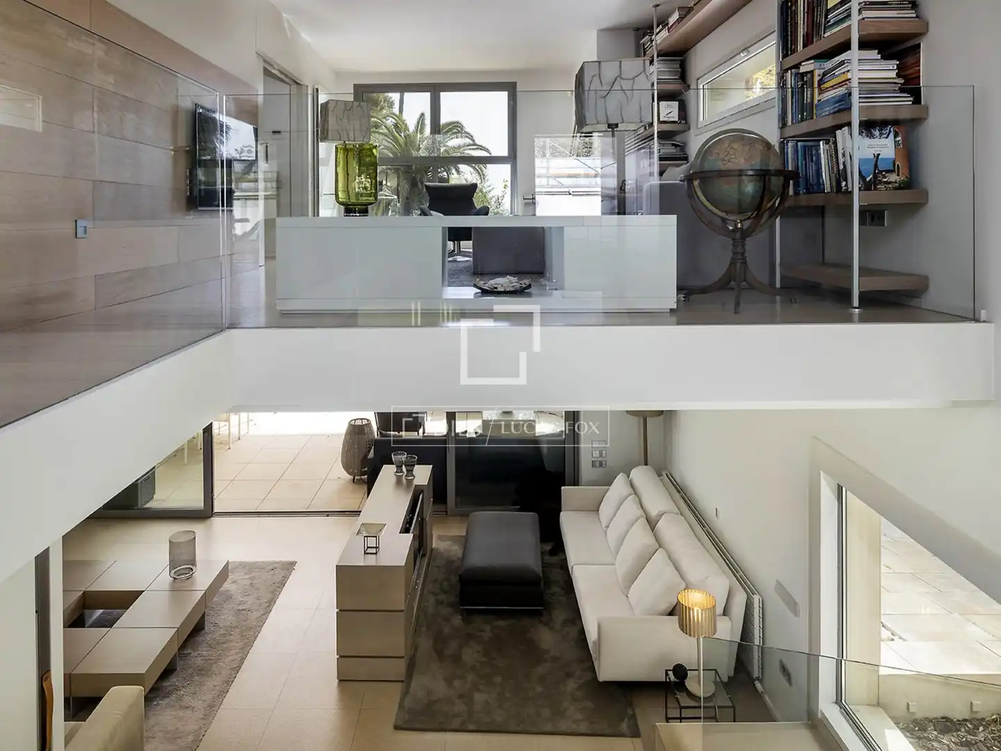 Sala d'estar de Casa o xalet en venda en Barcelona amb Aire condicionat, Calefacció i Jardí privat