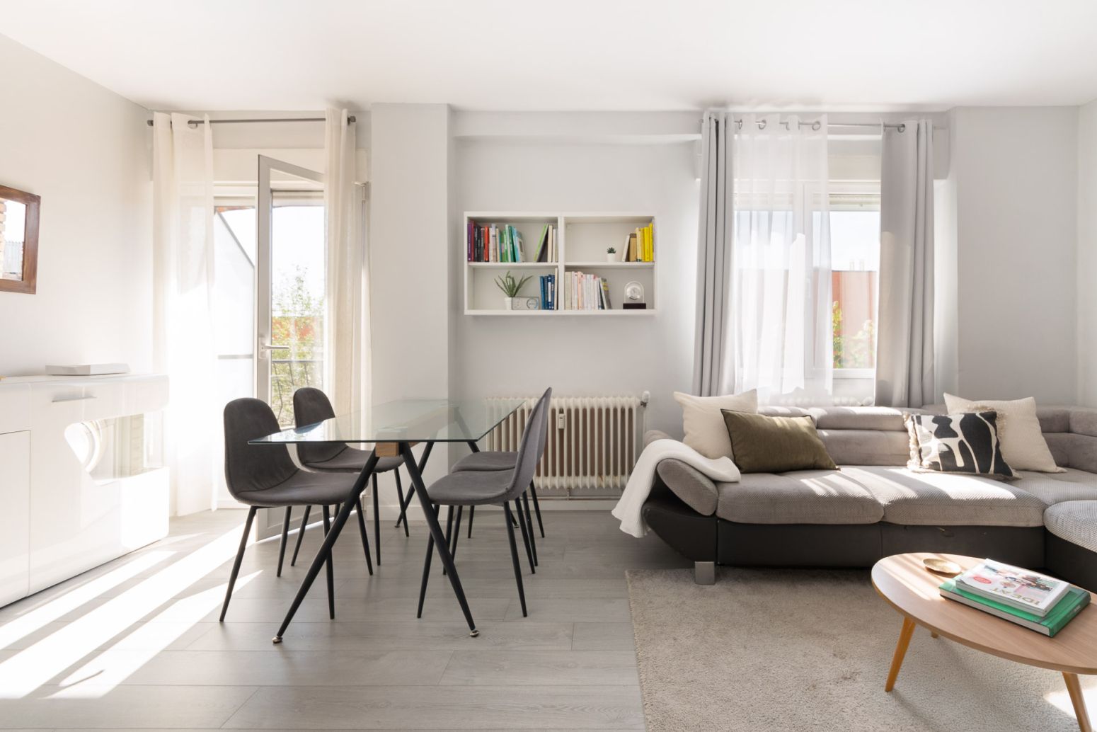 Sala d'estar de Pis en venda en Ansoáin / Antsoain amb Calefacció, Parquet i Balcó