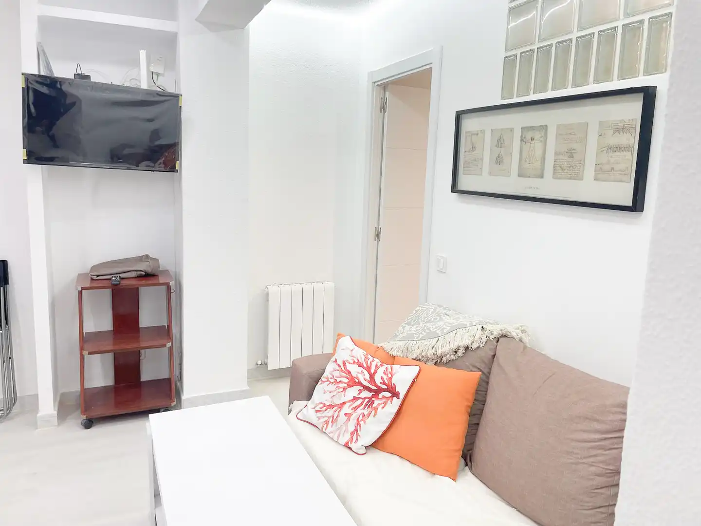 Living room of Flat for share in Madrid  with Heating, Furnished and Oven