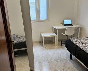 Bedroom of Flat to share in  Valencia Capital  with Air Conditioner and Terrace