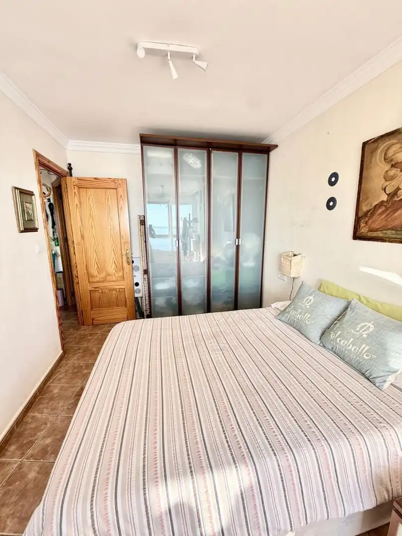 Habitación de Ático de alquiler en Vélez-Málaga con Jardín privado, Terraza y Amueblado