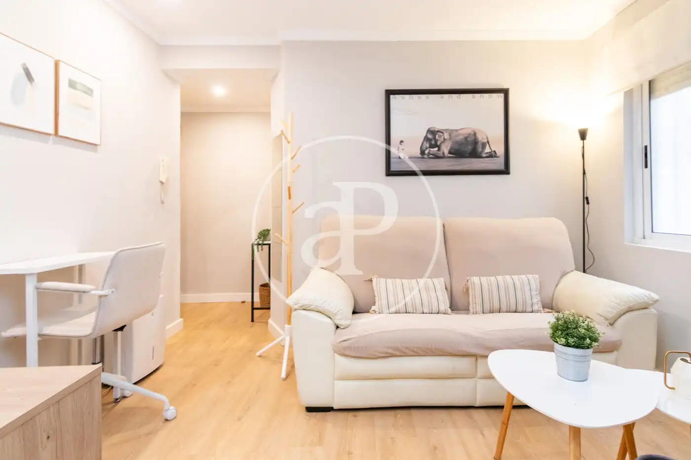 Living room of Flat for rent in Madrid  with Air Conditioner, Heating and Furnished