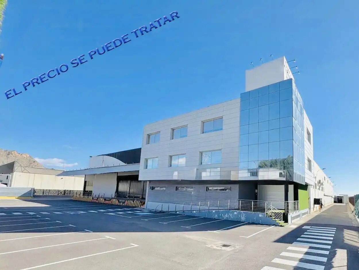 Vista exterior de Nau industrial de lloguer en Orihuela