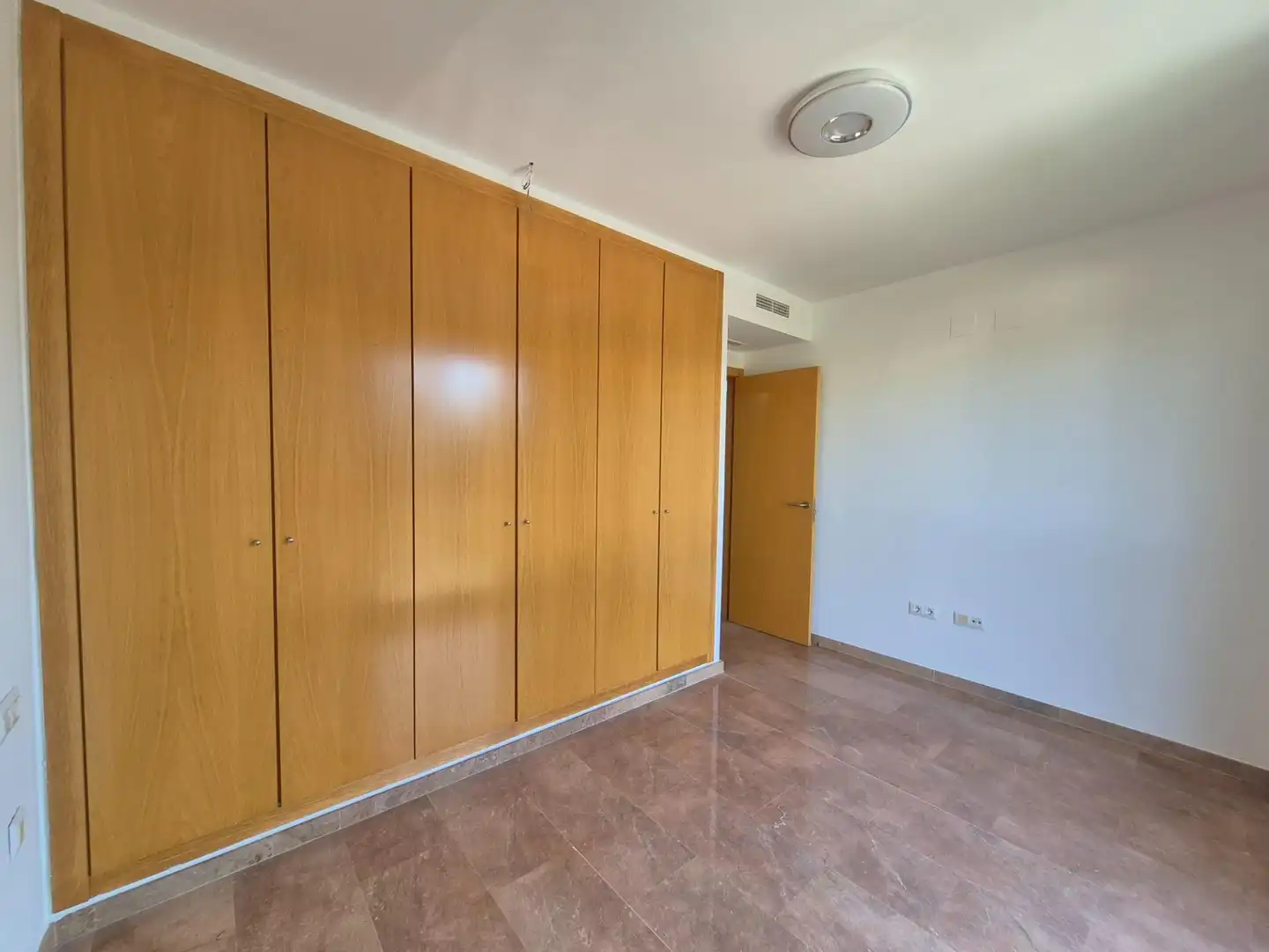 Bedroom of Flat for sale in Aldaia  with Air Conditioner, Private garden and Storage room