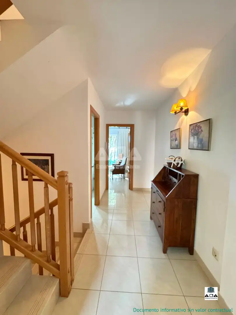 Einfamilien-Reihenhaus zum Verkauf in Alcalà de Xivert mit Klimaanlage, Privatgarten und Terrasse