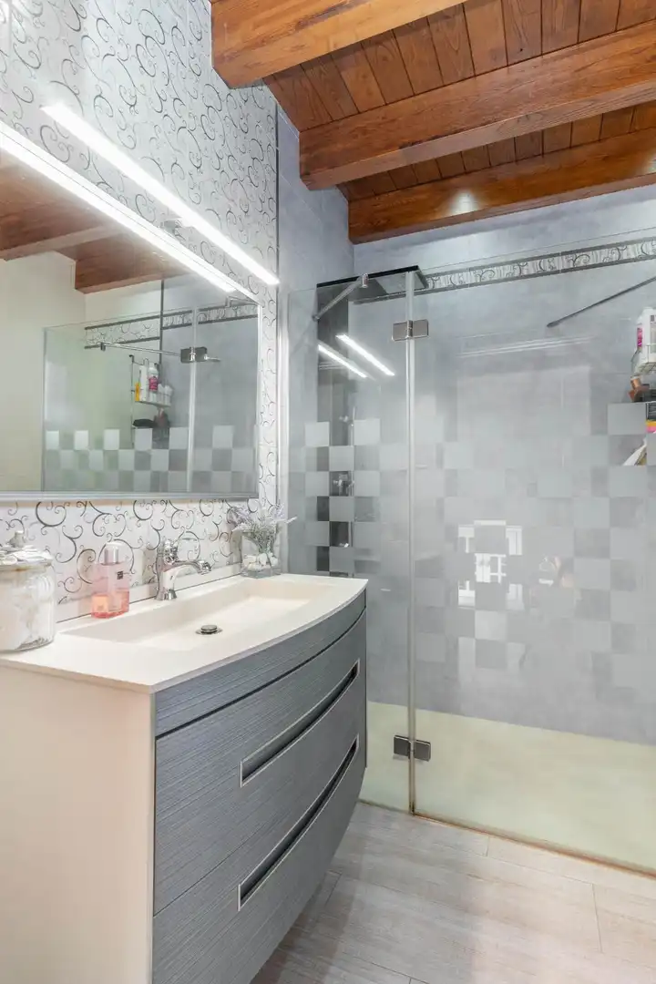 Bany de Casa o xalet en venda en Langreo amb Calefacció, Jardí privat i Terrassa
