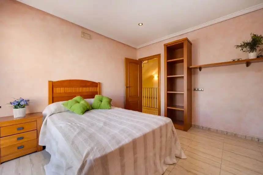 Habitación de Casa adosada en venta en Rojales con Aire acondicionado, Terraza y Amueblado