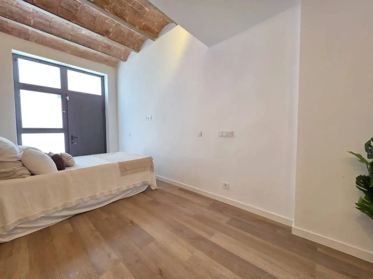 Schlafzimmer von Wohnungen zum Verkauf in Barcelona mit Klimaanlage, Heizung und Parkett
