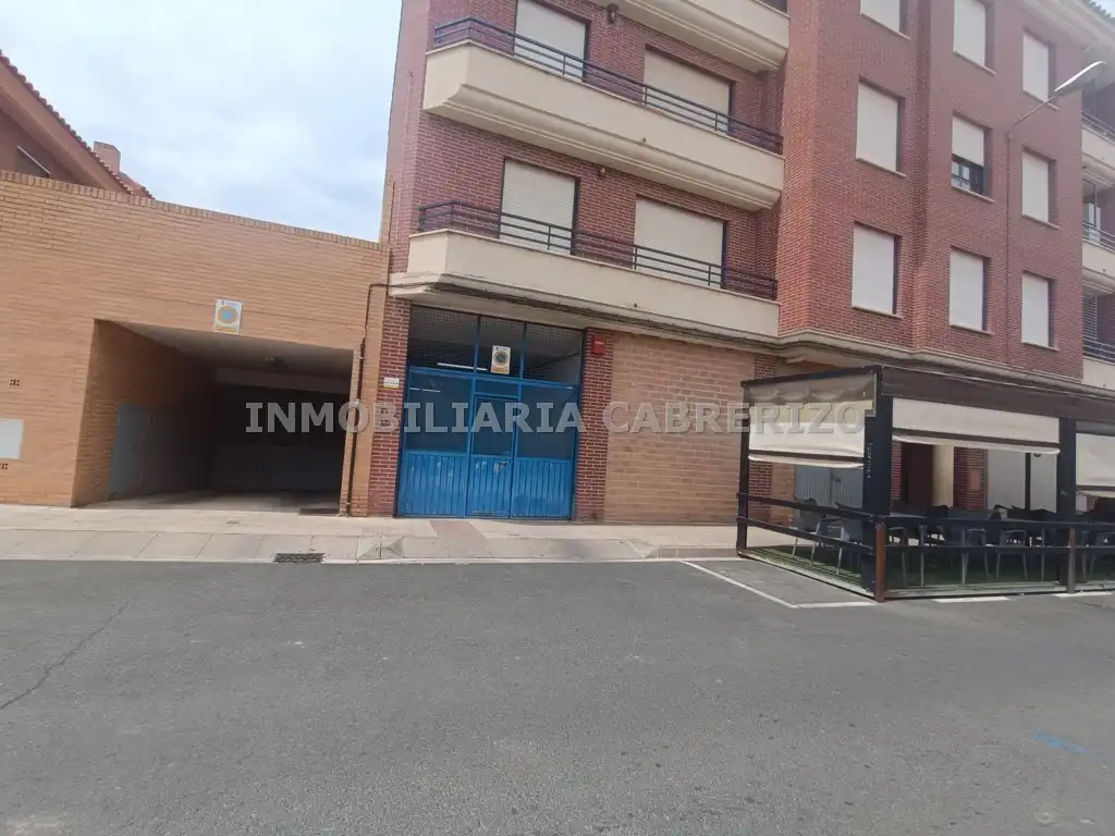 Parking of Garage for rent in Lardero