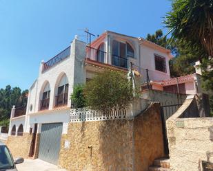 Exterior view of House or chalet for sale in Gátova  with Terrace, Swimming Pool and Balcony