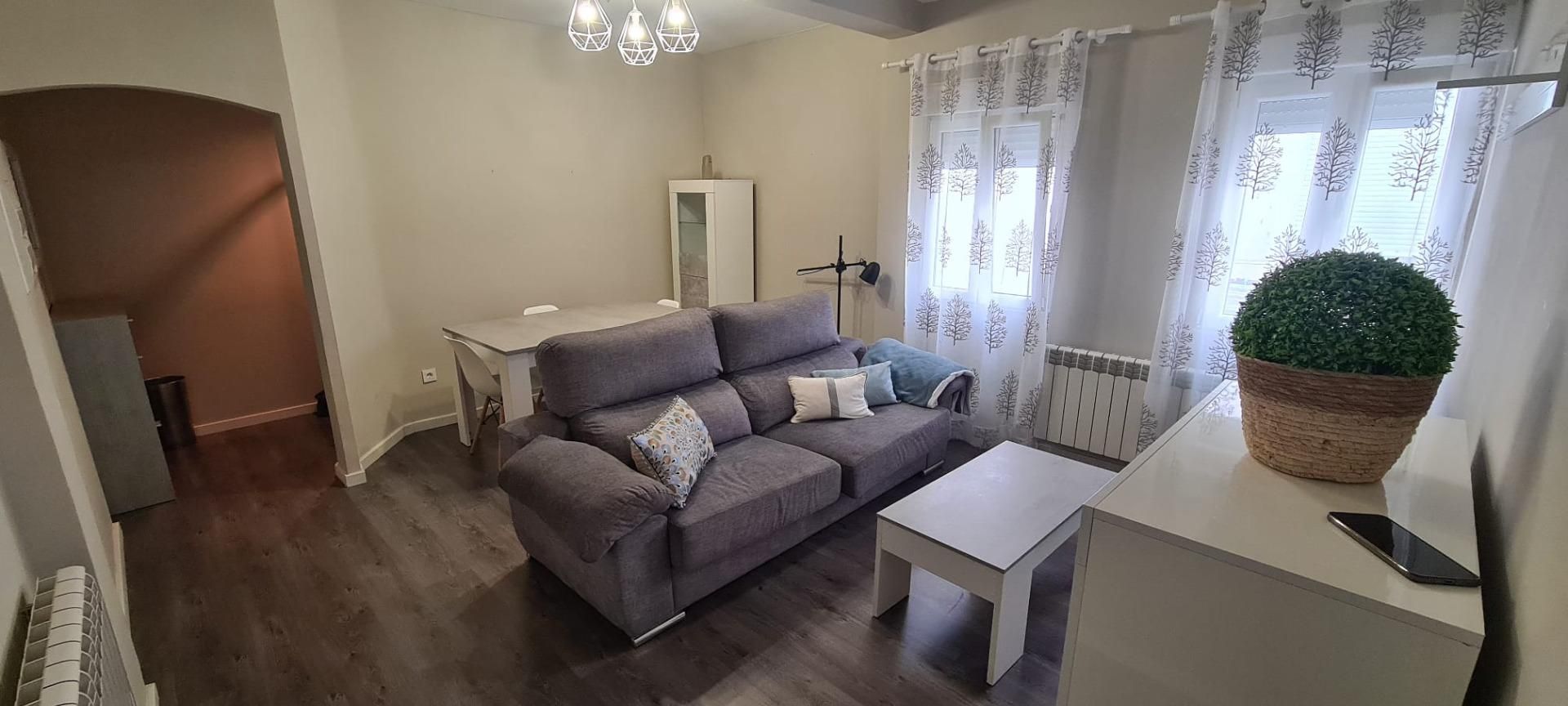 Sala de estar de Piso de alquiler en  Zaragoza Capital con Aire acondicionado, Calefacción y Parquet