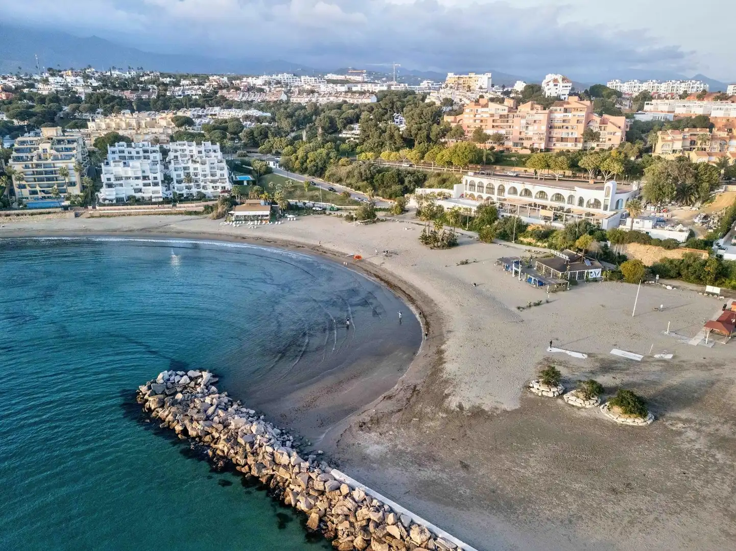 Außenansicht von Maisonette zum Verkauf in Estepona mit Klimaanlage und Gemeinschaftspool
