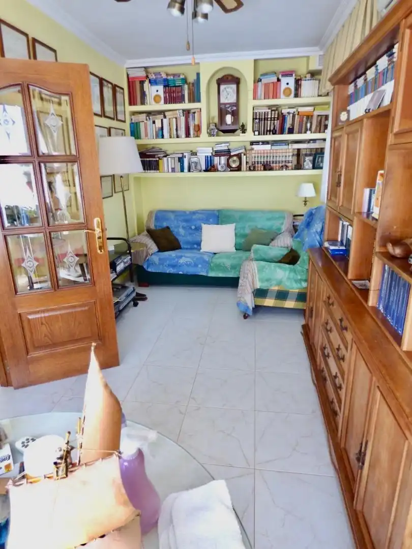 Casa aparellada amb piscina en venda a Rincón de Loix, imagen 21