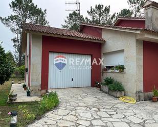 Vista exterior de Casa o xalet en venda en Tomiño amb Calefacció, Jardí privat i Terrassa