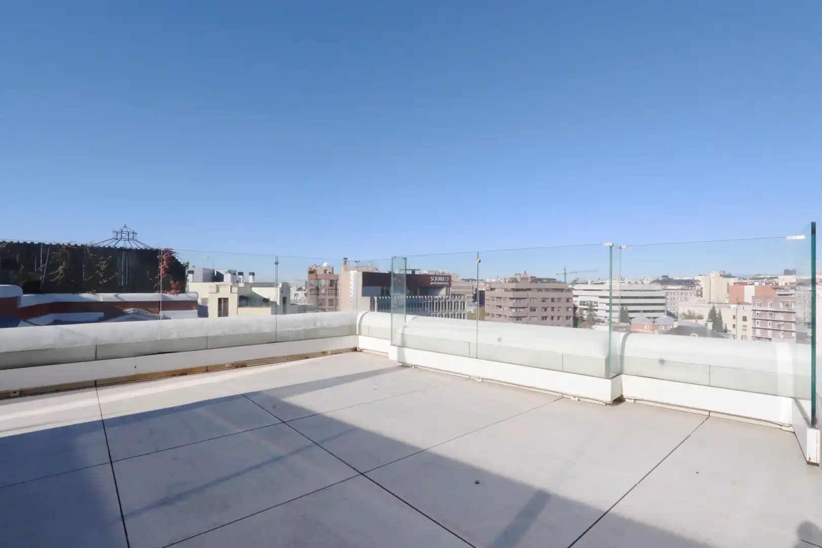 Terraza de Ático en venta en Madrid con Aire acondicionado, Calefacción y Jardín privado
