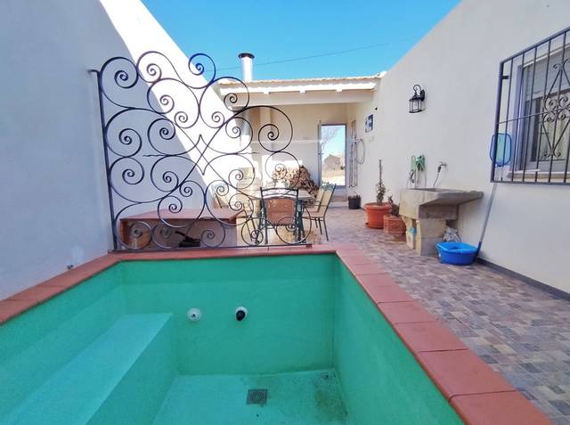 Casa-chalet en Alquiler en PORVENIR en El Pinós / Pinoso