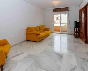 Sala d'estar de Pis en venda en Badajoz Capital amb Aire condicionat, Parquet i Terrassa