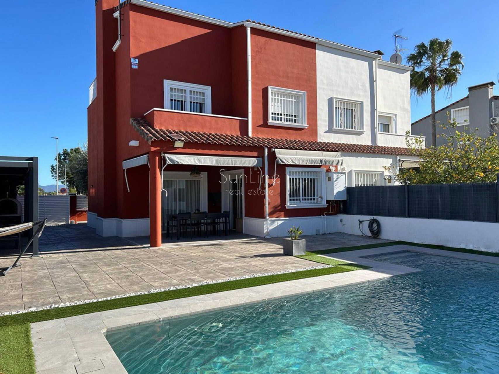 Vista exterior de Casa o chalet en venta en La Pobla de Vallbona con Aire acondicionado, Jardín privado y Terraza