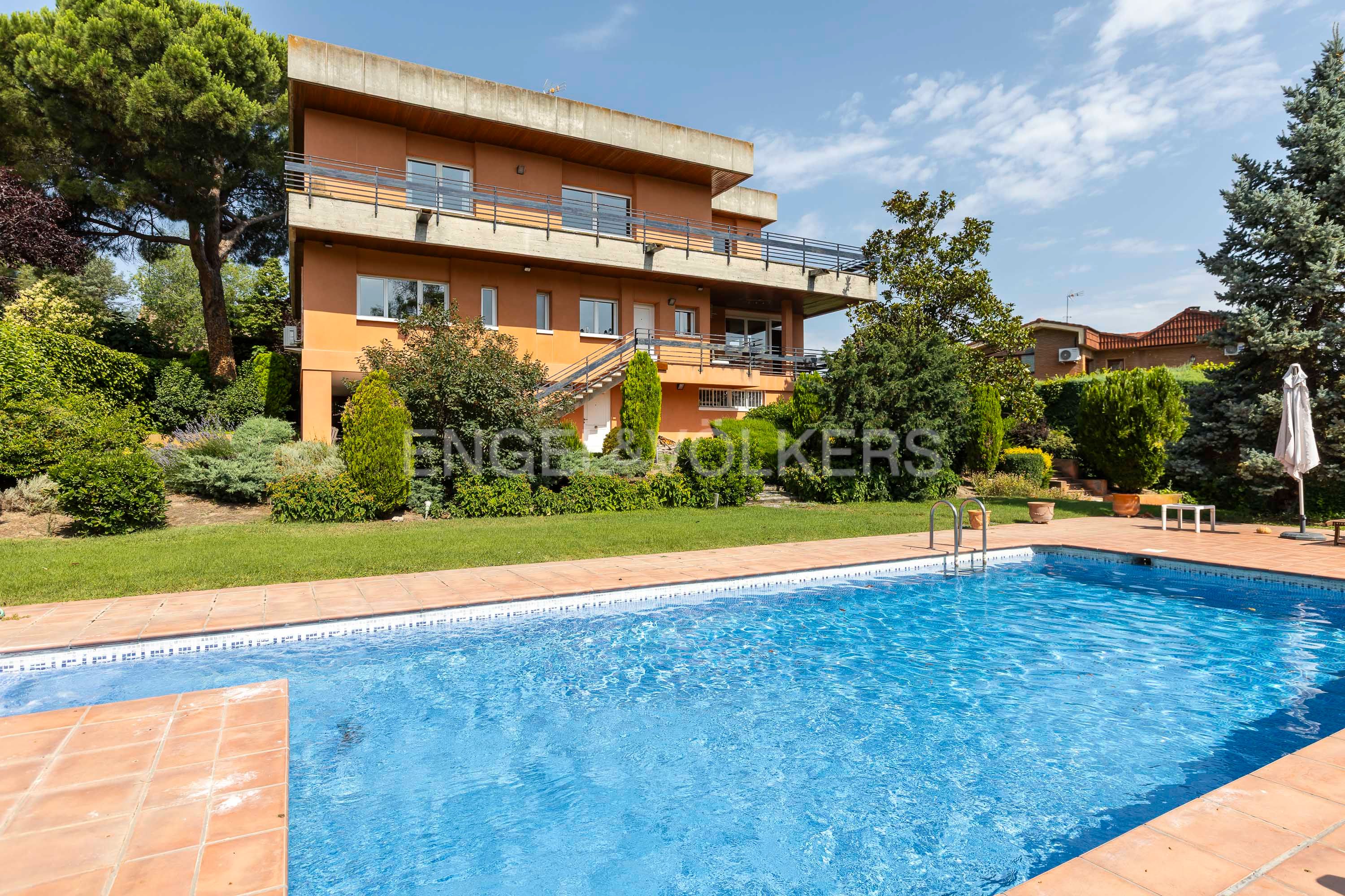 Exterior view of House or chalet for sale in Boadilla del Monte  with Air Conditioner, Heating and Private garden