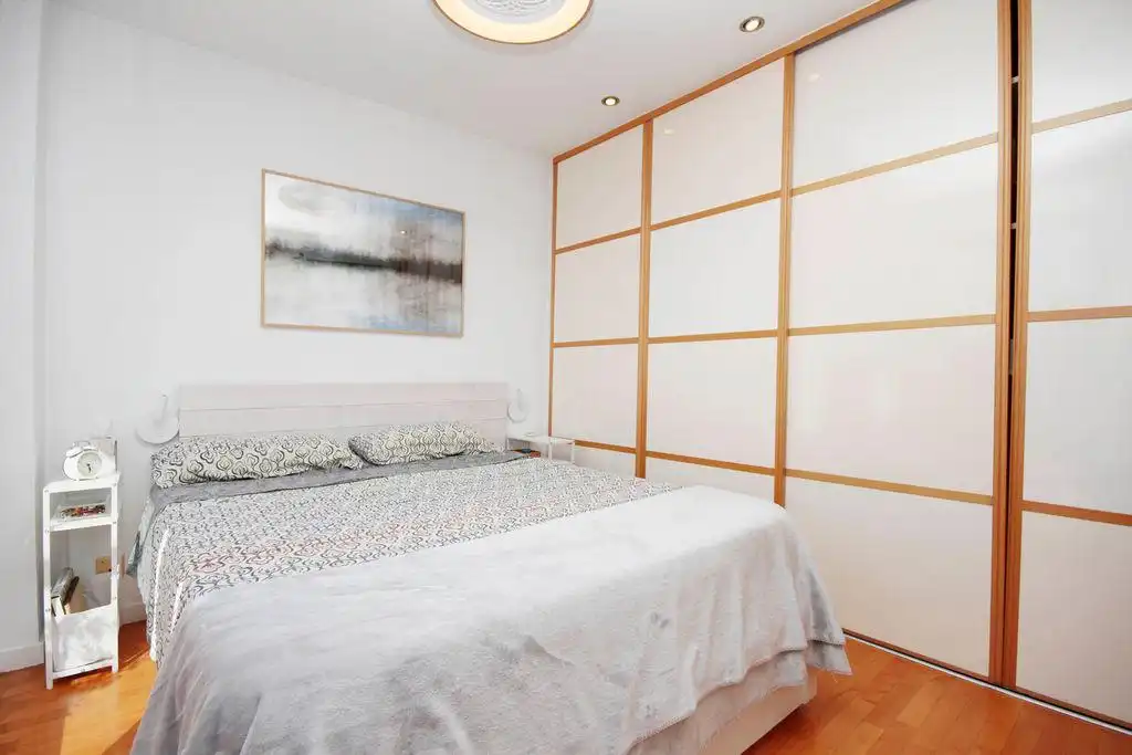 Habitación de Ático en venta en Barcelona con Aire acondicionado, Calefacción y Parquet