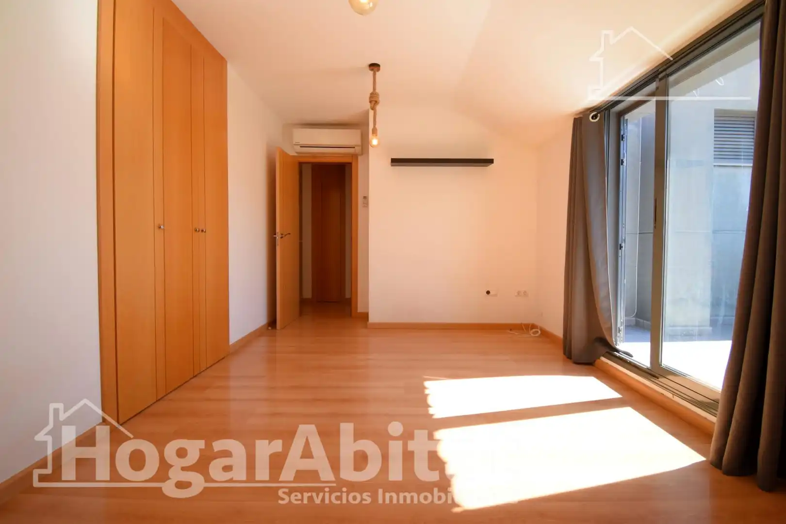 Bedroom of Attic for sale in Pedreguer  with Air Conditioner, Parquet flooring and Terrace