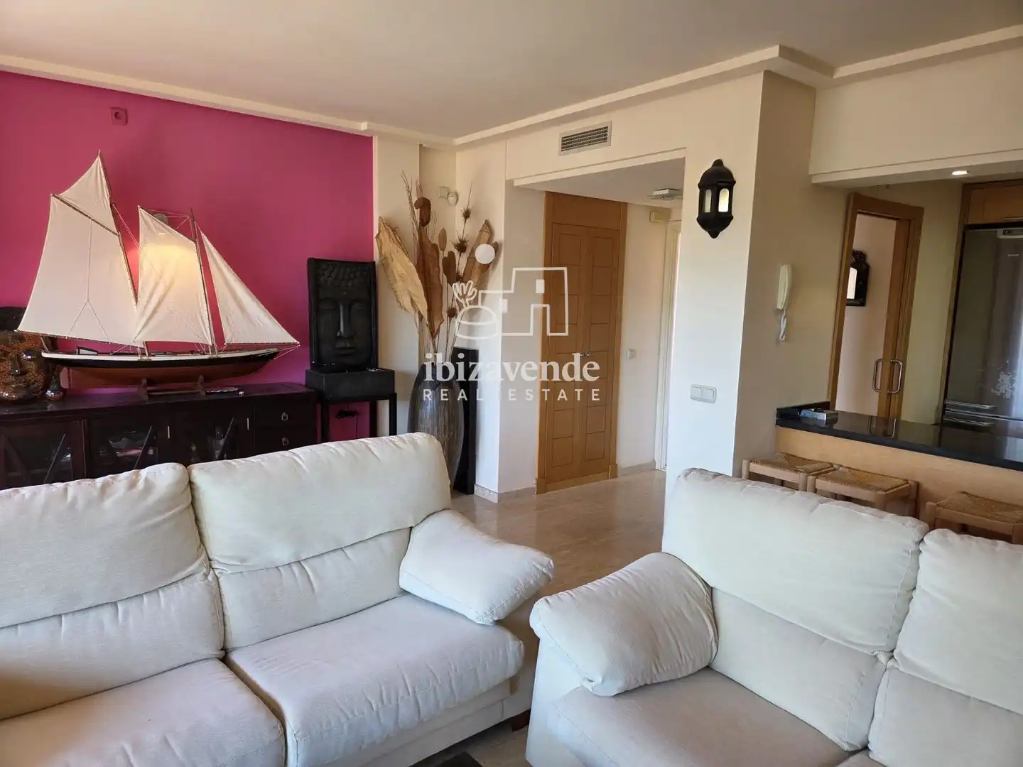 Sala de estar de Dúplex en venta en Santa Eulària des Riu con Aire acondicionado, Terraza y Trastero
