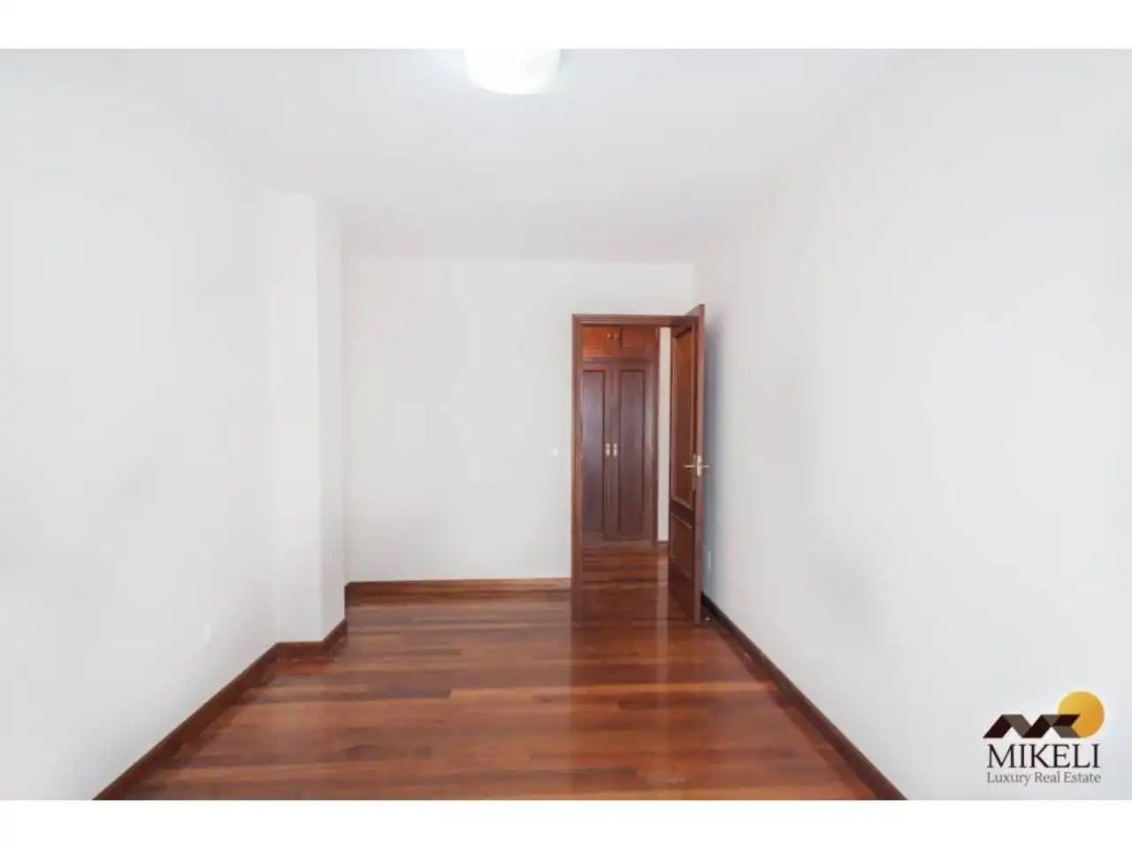 Schlafzimmer von Wohnung zur Miete in Santander mit Heizung