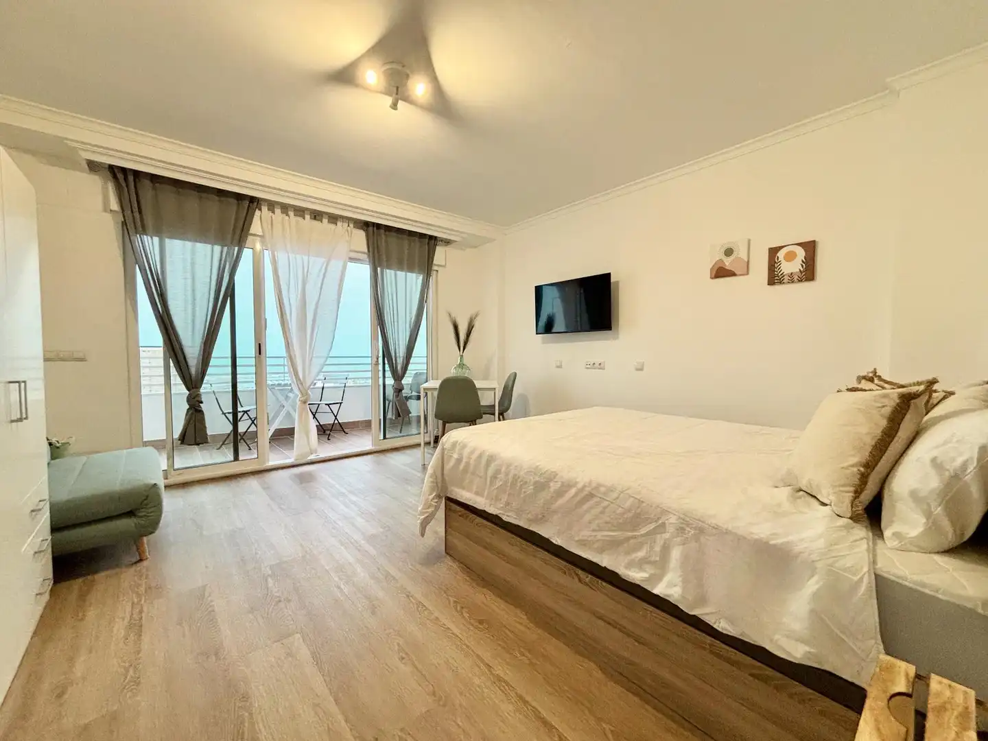 Dormitori de Apartament en venda en Alicante / Alacant amb Aire condicionat i Terrassa