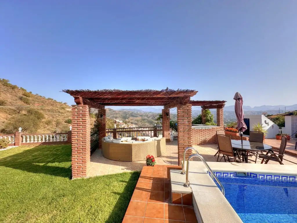 Casa rustica con piscina in vendita a Iznate, imagen 3