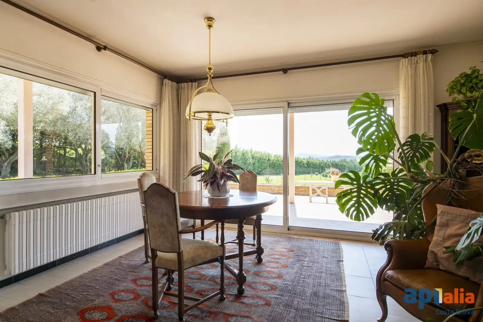 Comedor de Finca rústica en venta en Cornellà del Terri con Aire acondicionado, Calefacción y Terraza