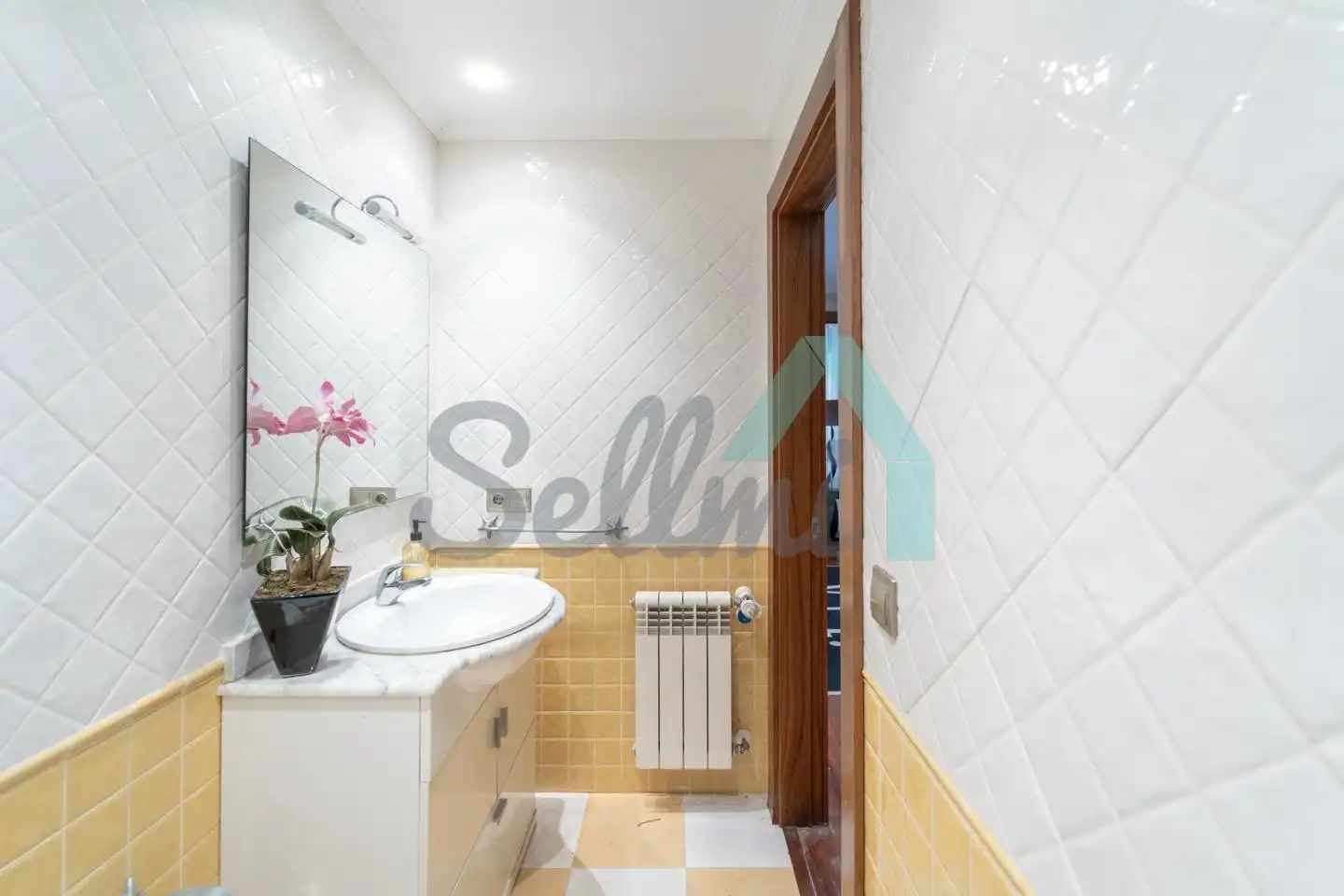 Baño de Casa o chalet en venta en Oviedo  con Calefacción, Jardín privado y Parquet