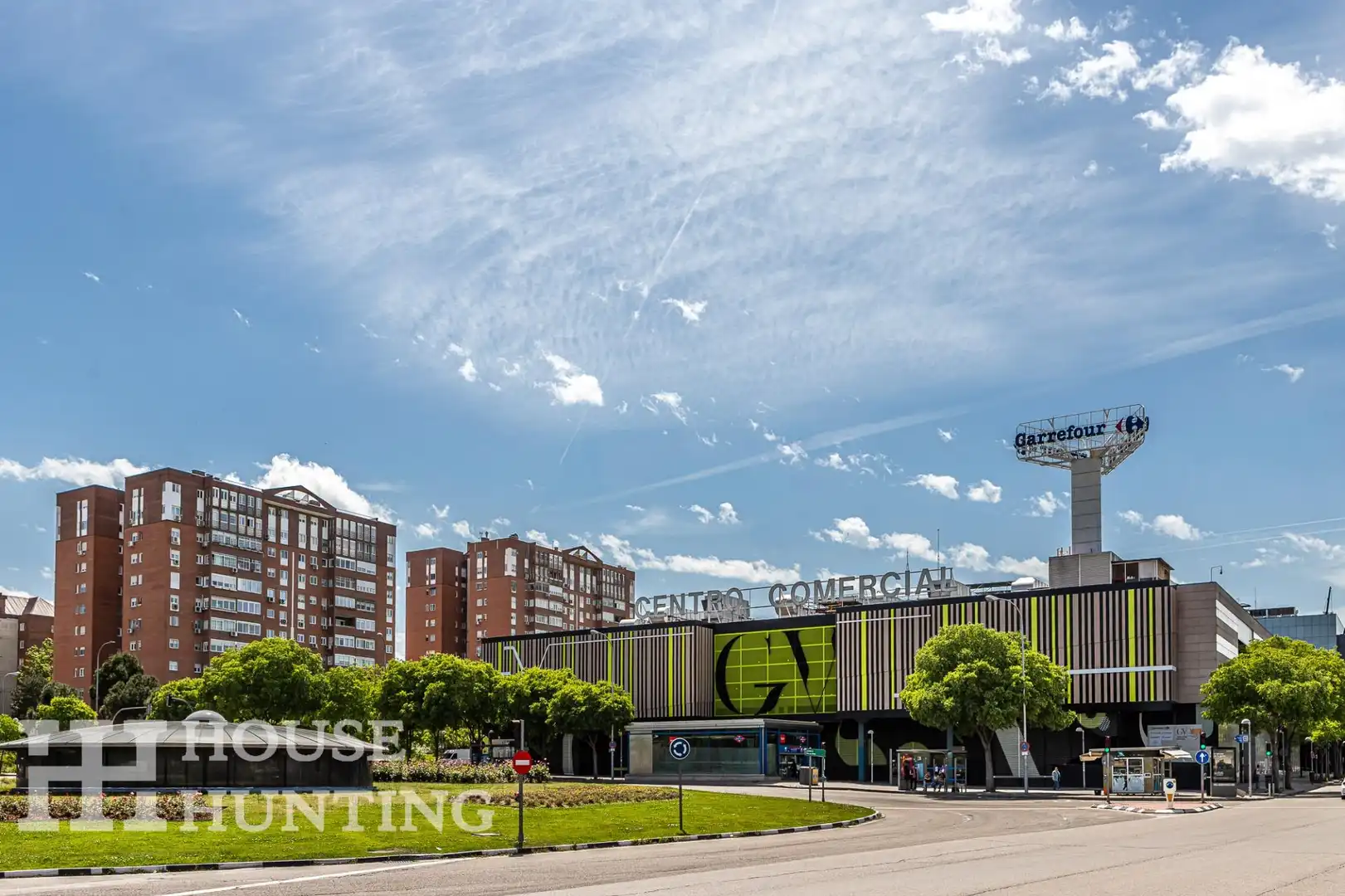 Vista exterior de Piso en venta en Madrid con Calefacción