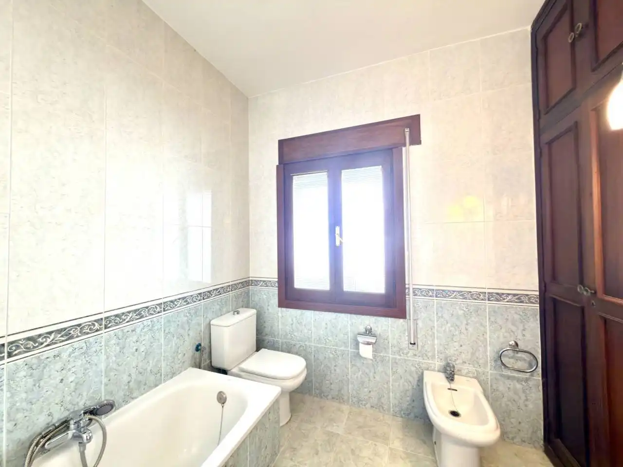 Bathroom of Houses for sale in Rincón de la Victoria  with Private garden, Terrace and Swimming Pool
