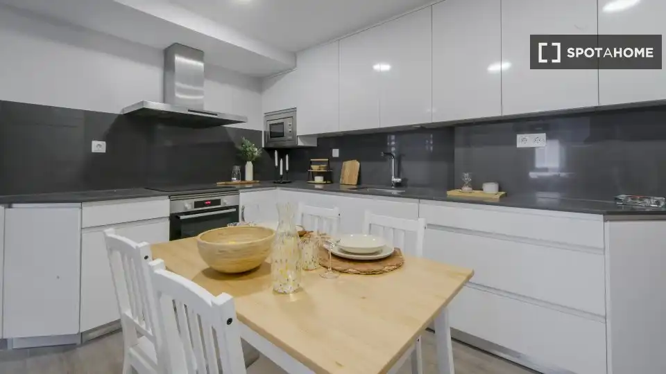 Kitchen of Flat for rent in Madrid  with Air Conditioner, Heating and Furnished