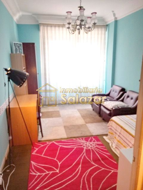 Bedroom of Flat to rent in Bilbao   with Heating and Microwave