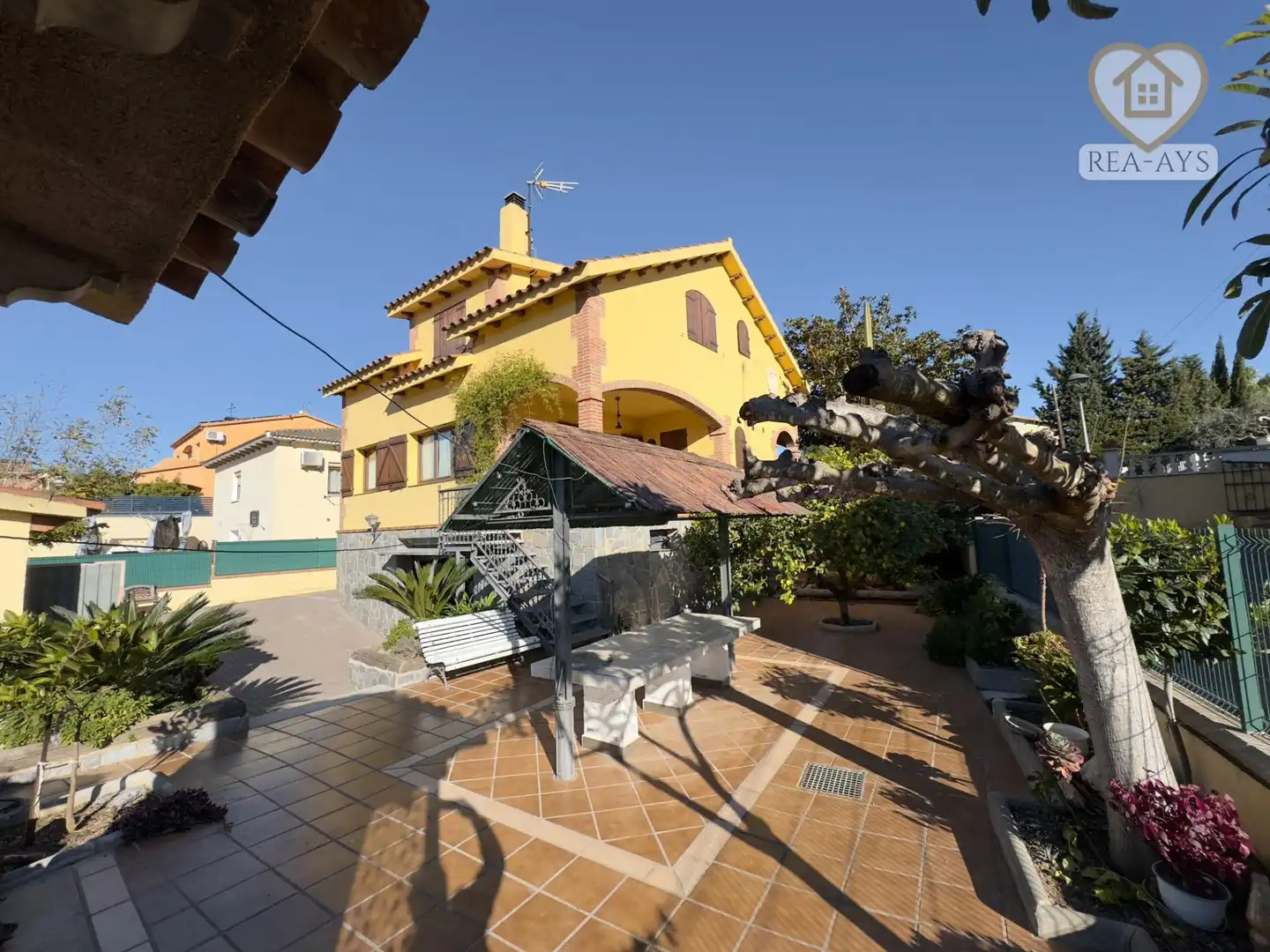 Vista exterior de Casa o chalet en venta en Albinyana con Jardín privado, Terraza y Amueblado
