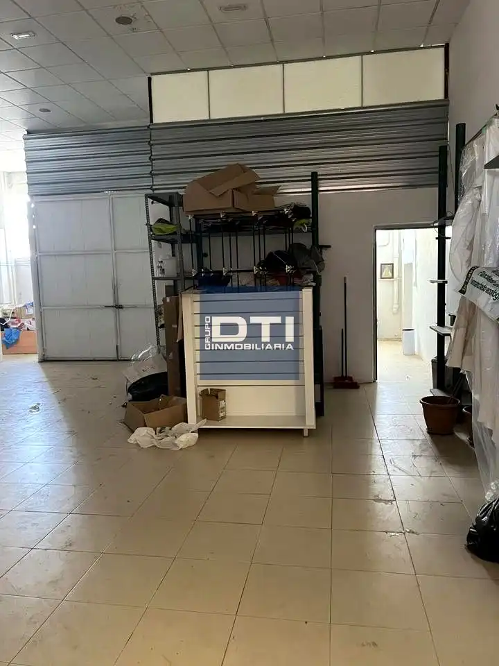Industrial building for sale in Calle Carmen, imagen 3